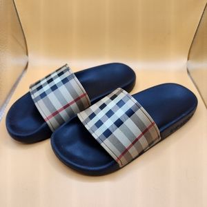Kids burberry slides